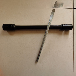 Clé à douille pour pneus de voiture en acier au chrome-vanadium de qualité industrielle OEM, à double extrémité, courte, 32/<span class=keywords><strong>33</strong></span> mm, tête décalée 0°, 250 mm - Product Image 4