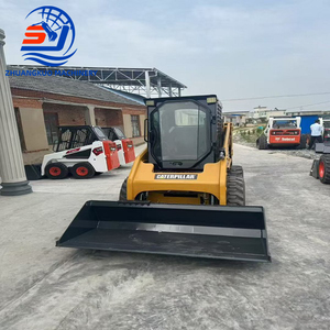 Cargadora Compacta Usada CAT226B en Buen Estado y de Alta Calidad, Modelo 2023, Carga Nominal de 680 kg, Motor Original en Venta - Product Image 2