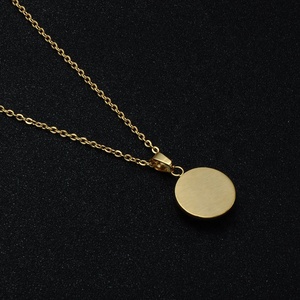 Collana con Ciondolo Occhio del Diavolo in Acrilico Placcato Oro per Donna, Catena in Acciaio Inossidabile, Regalo per Matrimonio o Festa della <span class=keywords><strong>Mamma</strong></span>, Direttamente dalla Fabbrica Dina - Product Image 6