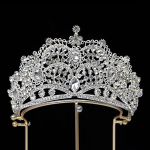 Couronne de reconstitution historique de beauté <span class=keywords><strong>euro</strong></span>-américaine couronnes de strass exquises pour les reines pièces de tête de mariée en cristal Bling faites à la main - Product Image 3