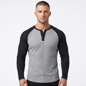 T-shirt Henley a Maniche Lunghe da Uomo con Logo Personalizzato, Premium, Raglan, Color Block, in Maglia Waffle, Vestibilità Slim, Top Sportivo per Pendolari, Vendita all'Ingrosso - Product Image 1