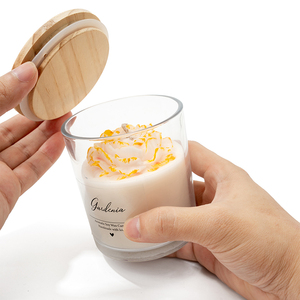 Vela Aromática AIKUN USA, Hecha a Mano con Cera de Soya, en Frasco de Vidrio con Forma de Flor, de Larga Duración, para Regalo de Navidad - Product Image 3