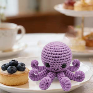 Juguete de Peluche de <span class=keywords><strong>Pulpo</strong></span> de Ganchillo de Algodón con Tentáculos Rayados, Amigurumi Hecho a Mano para Bebés - Product Image 3
