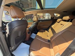 <span class=keywords><strong>Hyundai</strong></span> <span class=keywords><strong>Tucson</strong></span> L 2.0L Híbrido Turbo SUV <span class=keywords><strong>2017</strong></span> Usado en China, Barato, Bajo Precio, 4x4, 5 Asientos, Cuero Oscuro, Vehículos Automáticos en Venta - Product Image 2
