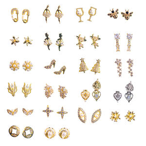 Venta al por mayor 3D Kawaii Nail Art Charm Glass Rhinestone Charms Eco-friendly Más de 20 colores a granel - Product Image 5