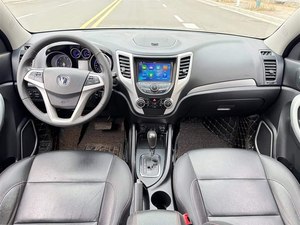 <span class=keywords><strong>Voiture</strong></span> d'occasion Changan CS35 2017, SUV compact de luxe, un seul propriétaire, titre propre, historique d'entretien complet, excellent rapport qualité-prix - Product Image 6