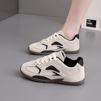 Chaussures décontractées pour femmes 2025 Automne Nouveauté Allemande Entraînement Léger Amincissant Polyvalent Étudiant Chaussures Blanches Tige en PU Lacets KC-NB75