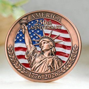 Moneda Conmemorativa del 250 Aniversario de América 1776-2026 |   Moneda Conmemorativa Patriótica con Diseño de la Estatua de la <span class=keywords><strong>Libertad</strong></span> y la Bandera de EE. UU. - Product Image 1