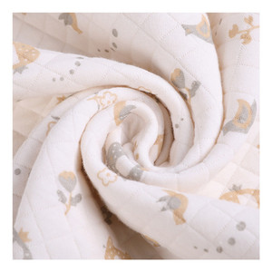 Jacquard de soie à trois couches imprimé <span class=keywords><strong>Air</strong></span> <span class=keywords><strong>Layer</strong></span> avec deux taies d'oreiller de lit en pur coton en stock - Product Image 4