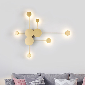 Nuevo estilo de fábrica posmoderno simple personalidad creativa cucharón E27 todo cobre moderno LED candelabro de cristal lámpara de pared - Product Image 1