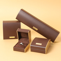 EVERWIN Gebogene Hochwertige Schmuckbox aus PU-Leder, Goldene Schmuck-, Halsketten-, Ring- und Anhängerbox, Armband-Verpackungsbox in Braun und Grün