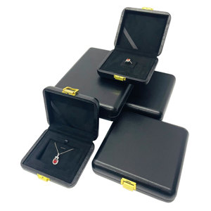 Caja de embalaje cuadrada con bisagras para joyería, de terciopelo de lujo, para collares y cadenas, venta al por mayor de fábrica - Product Image 1