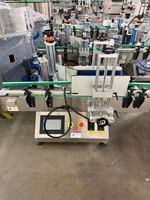 Applicateur d'étiquettes automatique de haute qualité pour bouteilles, pots et boîtes en plastique et en métal / Machine d'étiquetage de bureau