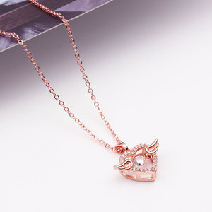 Collana con Pendente a <span class=keywords><strong>Cuore</strong></span> in Zirconi e <span class=keywords><strong>Ali</strong></span> d'Angelo, Catena in Acciaio Inossidabile 316L Placcato Oro, Moda Trendy per Donne - Product Image 2
