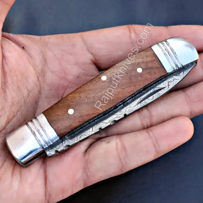 Handcrafted Damascus Steel Pocket Folding knife for Retailers