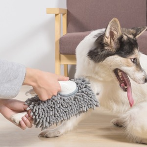 Gant de toilettage pour chien Xinran, blanc, en matériau ABSTPR, pour le bain et les soins des animaux de compagnie - Product Image 1