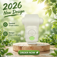 Nouvelle Conception Accessoires pour Animaux 2026 Brosse Pulvérisatrice Électrique Auto-Nettoyante pour Chats Outil de Toilettage pour Animaux Brosse Pulvérisatrice Anti-Peluche à Poils Doux