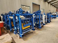 Machine à fabriquer des briques en plastique hydraulique QTJ4-40 avec moule pour le recyclage des déchets de sable et de plastique