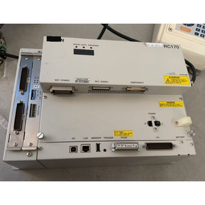 Robot G6-451C RC170 y Gabinete de Control - Product Image 1