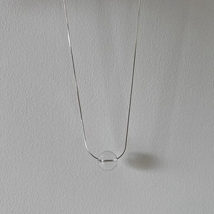 Collar de Bola de Cristal Blanco Translúcido, Plata de Ley S925, Cadena de Serpiente Minimalista, Uso Diario - Product Image 3