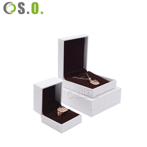 Boîte à bijoux en cuir PU blanc avec logo personnalisé, double ouverture, pour bagues, pendentifs, bracelets, colliers - Product Image 1