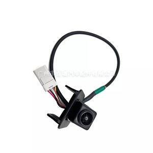 Cámara de marcha atrás para modelos Gmc, resolución 480x600, asistencia de estacionamiento de 12 V CC con señal de video estándar - Product Image 1