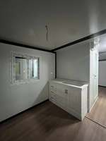 Maison conteneur mobile extensible au design moderne du milieu du siècle pour studio de fitness, hôtel ou immeuble de bureaux