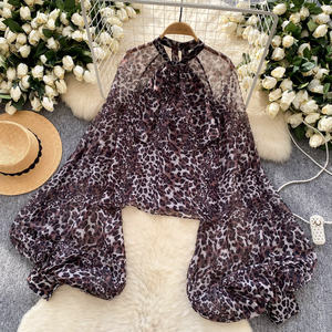 Camisa de gasa estampada para mujer Pajarita de moda con top de red de linterna - Product Image 4