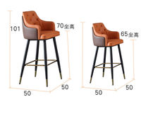 Moderne luxe op maat gemaakte ijzeren barkruk met PU lederen zitting, gouden voetsteun voor keuken, café, restaurant, hotel en eetkamer.