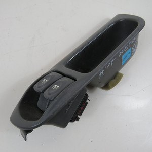 Pulsante Alzacristalli Anteriore Sinistro Renault Scenic Mk1 Accessorio Elettronico Auto con Codice Ricambio 23380 20N-2-E-18 - Product Image 1