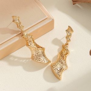 Jingciren Boutique, Moda Europea y Americana Transfronteriza, Caja de Regalo Elegante Irregular Personalizada, Súper Brillante - Product Image 2