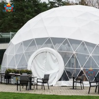 Dôme géodésique de luxe pour le glamping en plein air en hiver, avec isolation, type de renfort diagonal et une chambre