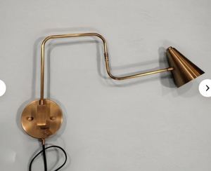Applique murale à bras articulé en laiton massif, faite à la main |   Lampe murale conique réglable, lampe de chevet de style mid-century - Product Image 6