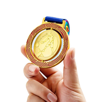 Médaille de course personnalisée pas chère avec logo 3D doré, médaille de marathon, médaille de course à pied en métal, médailles de sport personnalisées pour le football avec ruban