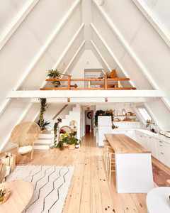 Luxury <b>Triangle</b> <b>Light</b> Steel Frame Tiny Home A-Frame House for Living Villa Homes Airbnb Casa Prefabricada - Product Image 4