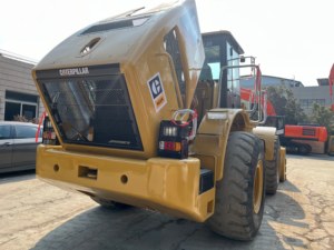 Chargeur frontal Caterpillar 966H d'occasion de haute qualité, modèle 2022, capacité de 6 tonnes, à prix raisonnable - Product Image 2
