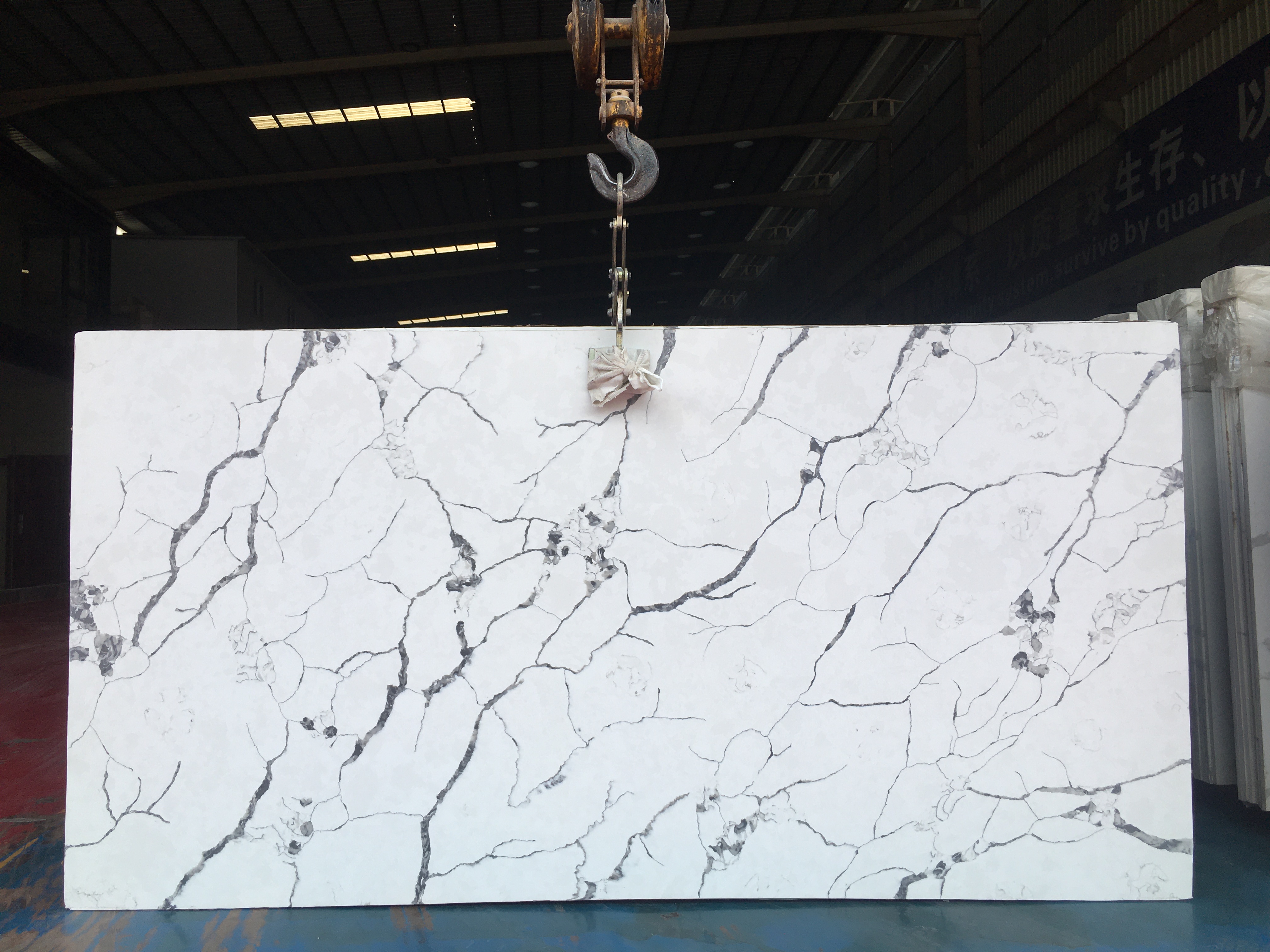 JLY7000 Customized color Calacatta quartz for kitchen countertops bathroom vanity tops bar counter