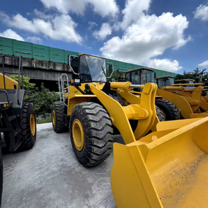 Chargeuse frontale Komatsu WA380 d'occasion, 17 tonnes, moteur diesel, faible nombre d'heures de fonctionnement, bon état, vente multi-modèles - Product Image 1
