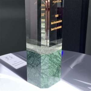 Adl Factory Acrylic Awards Trophée <span class=keywords><strong>en</strong></span> verre cristal cuboïde avec base <span class=keywords><strong>en</strong></span> <span class=keywords><strong>pierre</strong></span> verte Logo personnalisé de haute qualité - Product Image 5