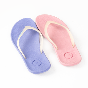 Hermosas Sandalias de Mujer Coloridas con Diseño de Caramelo, Parte Superior de PVC y Plantilla Contorneada para Salidas Casuales de Verano - Product Image 6