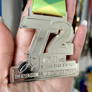 Vélo d'équilibre pour enfants, médaille en métal personnalisée de style moderne et antique avec ruban pour compétition sportive - Product Image 4