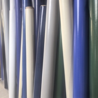 Tissu enduit de PVC de qualité hivernale russe, résistant aux fissures à froid -30°C ° C pour rideaux d'entrepôt et enclos industriels*
