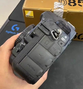 Cámara DSLR Digital de Tamaño Mediano, Video <span class=keywords><strong>4K</strong></span>, Estabilización Óptica, Pantalla >3'', Batería de Litio, Tarjeta SD, Sensor CMOS, Material ABS - Product Image 4