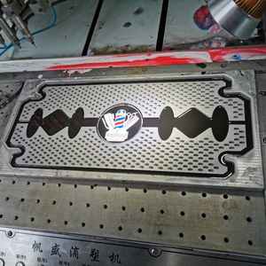 Tapis de poste de travail <span class=keywords><strong>professionnel</strong></span> pour salons et salons de barbier Tapis en caoutchouc flexible Tondeuses Outils de salon Tapis de poste de barbier - Product Image 6