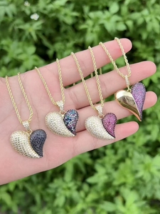 Collier Pendentif Cœur Demi- Pierre Demi-Métal Couleurs Mixtes avec Micro-Pavé de Zircon Cubique et Chaîne Torsadée pour Femme - Product Image 2