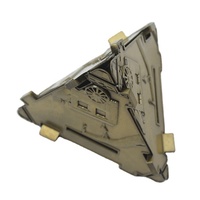 Souvenir Maker Ornements en métal magnétique en laiton en forme de pyramide avec logo 3D personnalisé