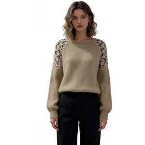 Pull en tricot duveteux pour femme - Haut à manches longues et col bateau avec empiècements en dentelle crochetée Sehe Fashion - Product Image 2