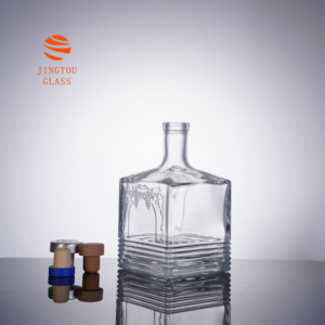 Bouteille en <span class=keywords><strong>verre</strong></span> de 700 ml pour <span class=keywords><strong>vin</strong></span> rouge ou brandy, bouteille en <span class=keywords><strong>verre</strong></span> carrée sculptée avec des raisins gravés, personnalisable avec le logo de la marque - Product Image 6