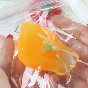Balle anti-stress amusante en forme de fruit pour décompression, jouet à presser créatif pour enfants, vente en gros - Product Image 1