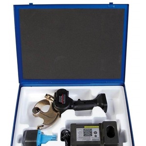 เครื่องตัดเหล็ก Izumi Rec-54M แบบชาร์จไฟได้ ใช้แบตเตอรี่แบบมือถือ สำหรับตัดเหล็กเส้น - Product Image 3
